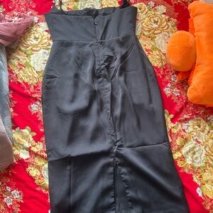 Elegant Black Midi Dress